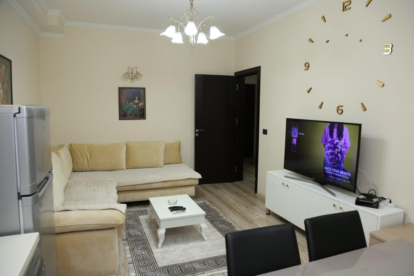 טיראנה Ergi'S Host Apartment מראה חיצוני תמונה