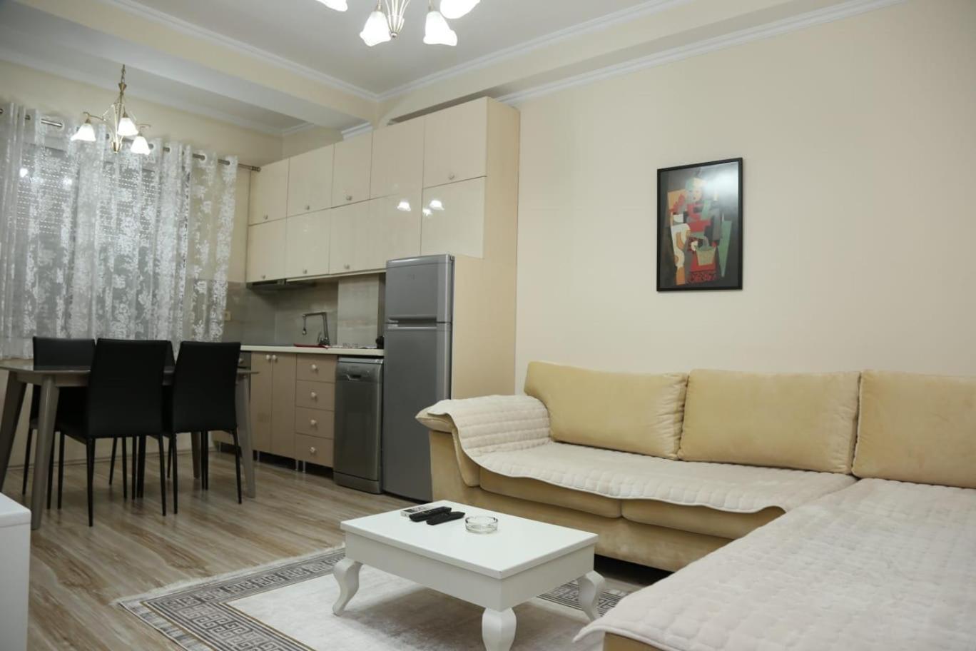 טיראנה Ergi'S Host Apartment מראה חיצוני תמונה